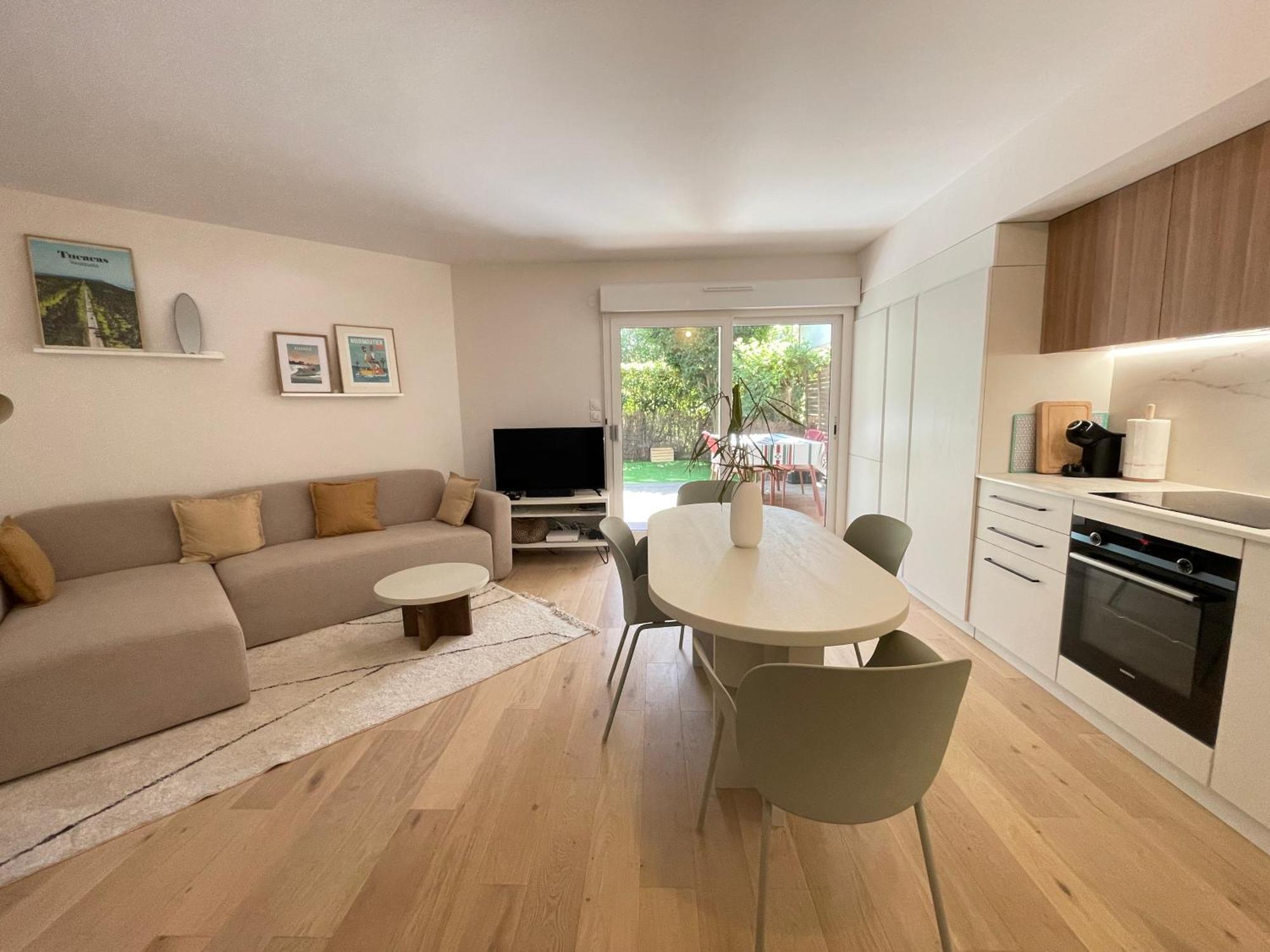 Splendide Appartement De Charme Avec Patio, Parking Et Plage A 3 Minutes Biarritz Exterior photo